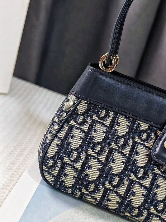 OZ - Dir Bags - 1010