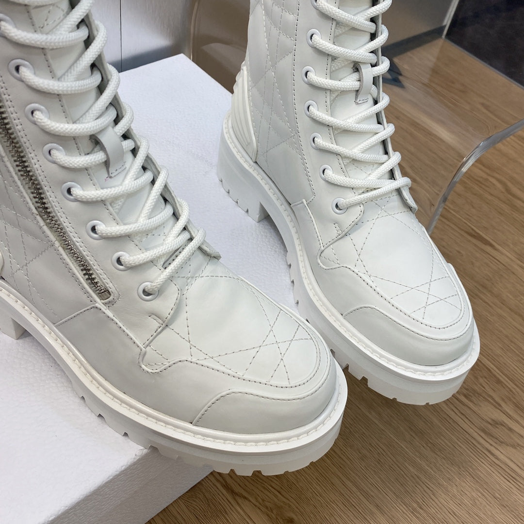 DIOR D LEADER ANKLE BOOT WHITE KDI733CQC S03W
