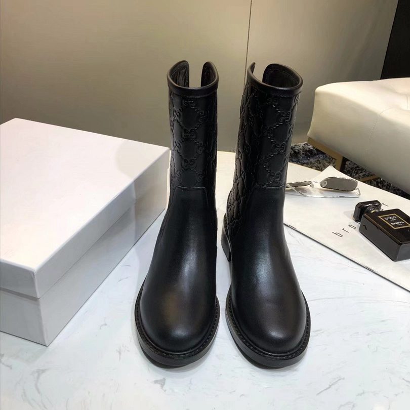 GUCCI WOMEN'S GUCCISSIMA SHORT ZIP BOOTS BLACK