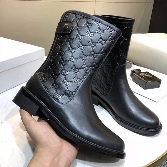 GUCCI WOMEN'S GUCCISSIMA SHORT ZIP BOOTS BLACK