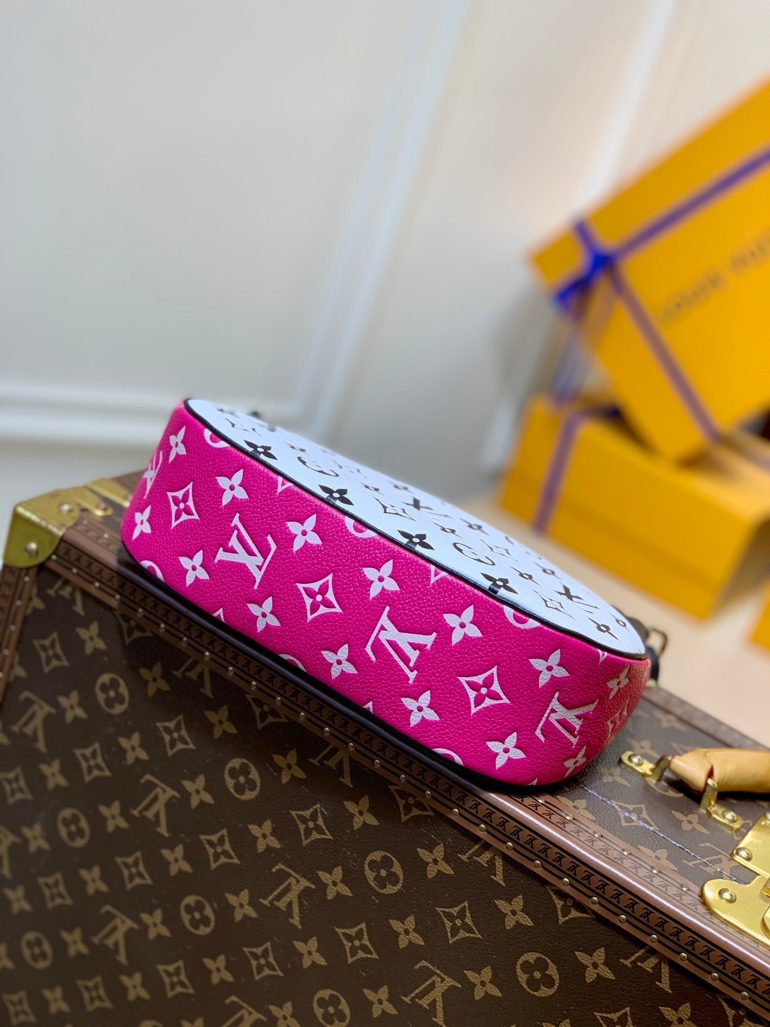 M46091 Louis Vuitt Bagatelle BB Bag Black White