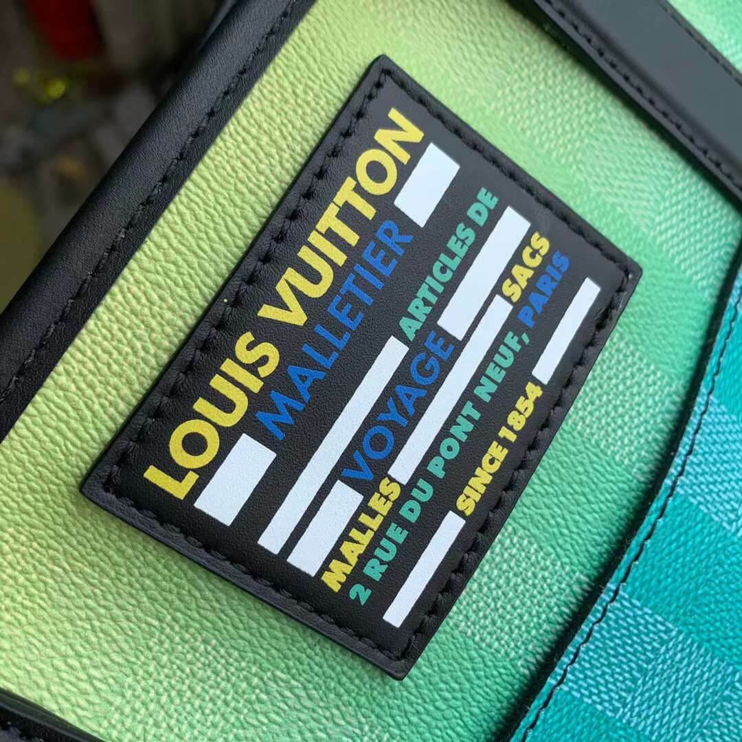 M59919 Wkd Tote Pm handbags