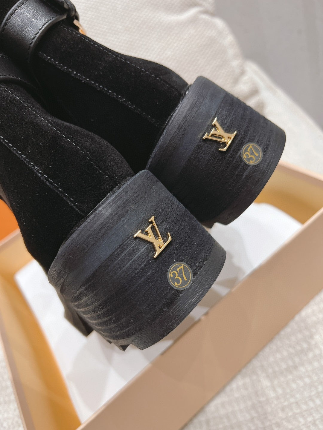 LV BEAUBOURG ANKLE BOOT BLACK 1ACKCK