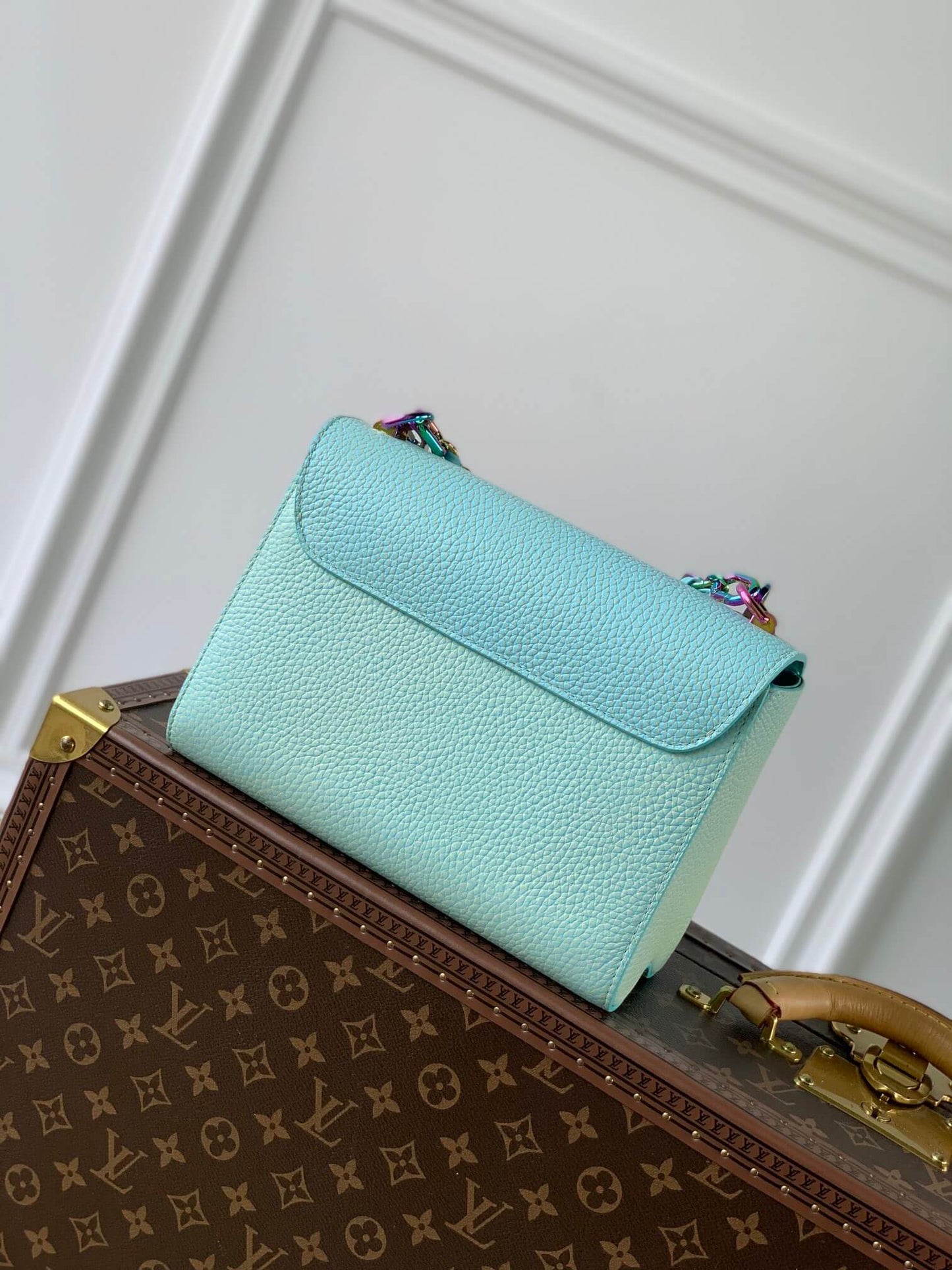 M20694 TWIST MM shoulder bag cross body bags blue COWHIDE/ REAL LEATHER