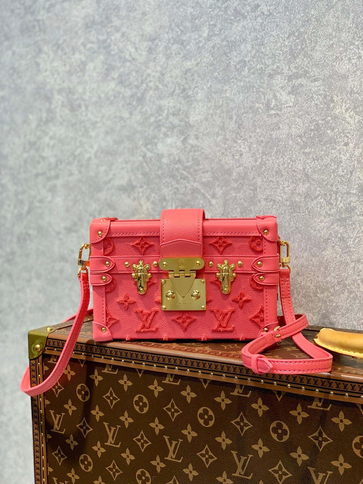 M20745 Petite Malle Monogram Rose red Gold Hardware Box bag 20cm