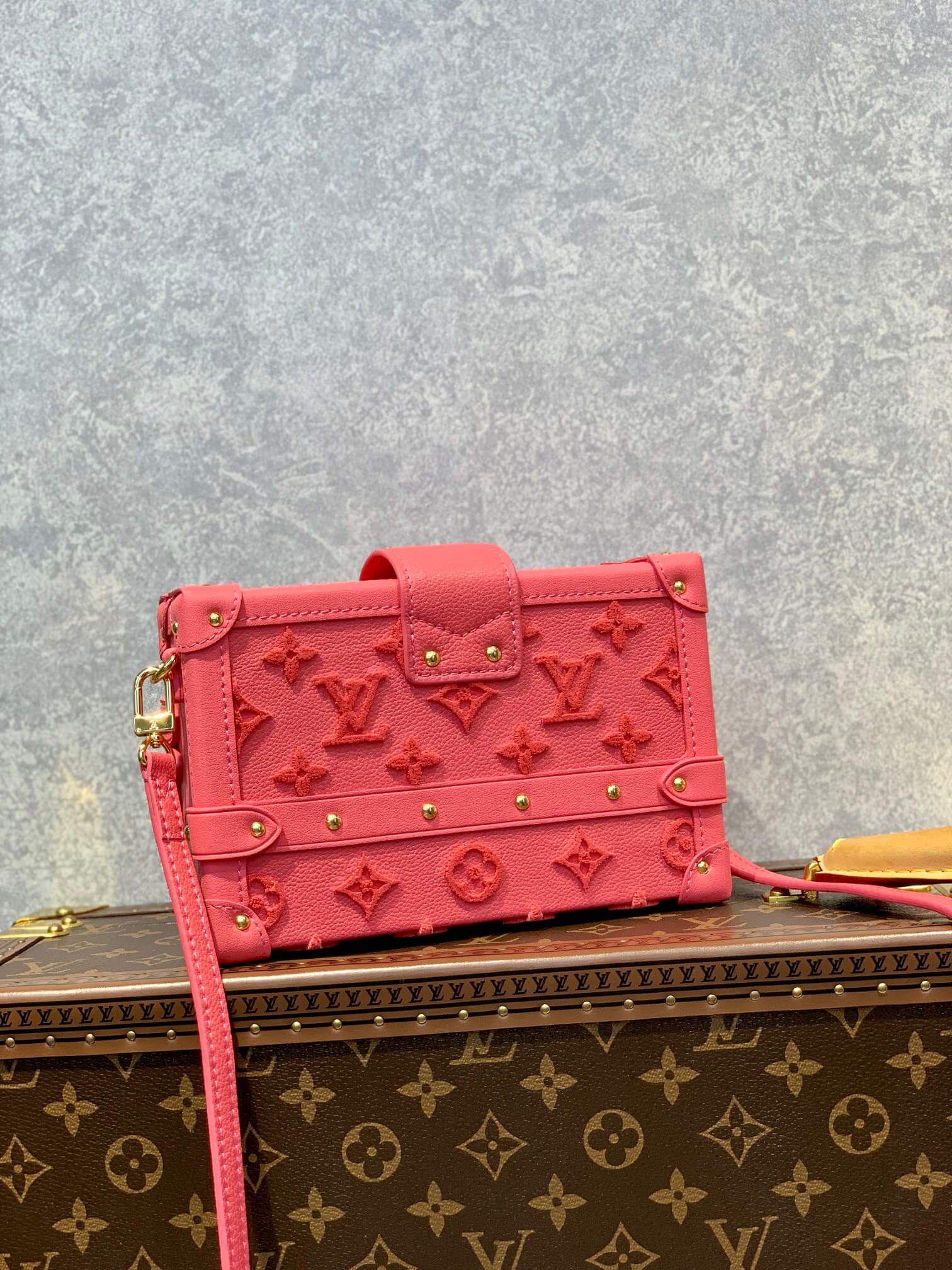 M20745 Petite Malle Monogram Rose red Gold Hardware Box bag 20cm