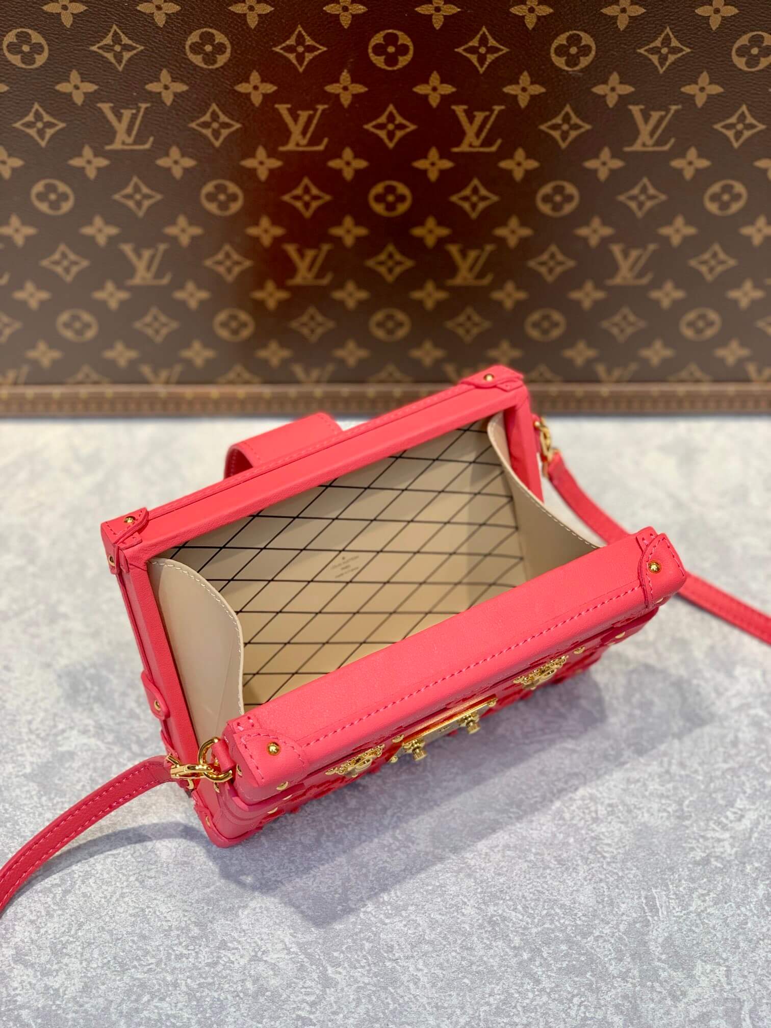 M20745 Petite Malle Monogram Rose red Gold Hardware Box bag 20cm