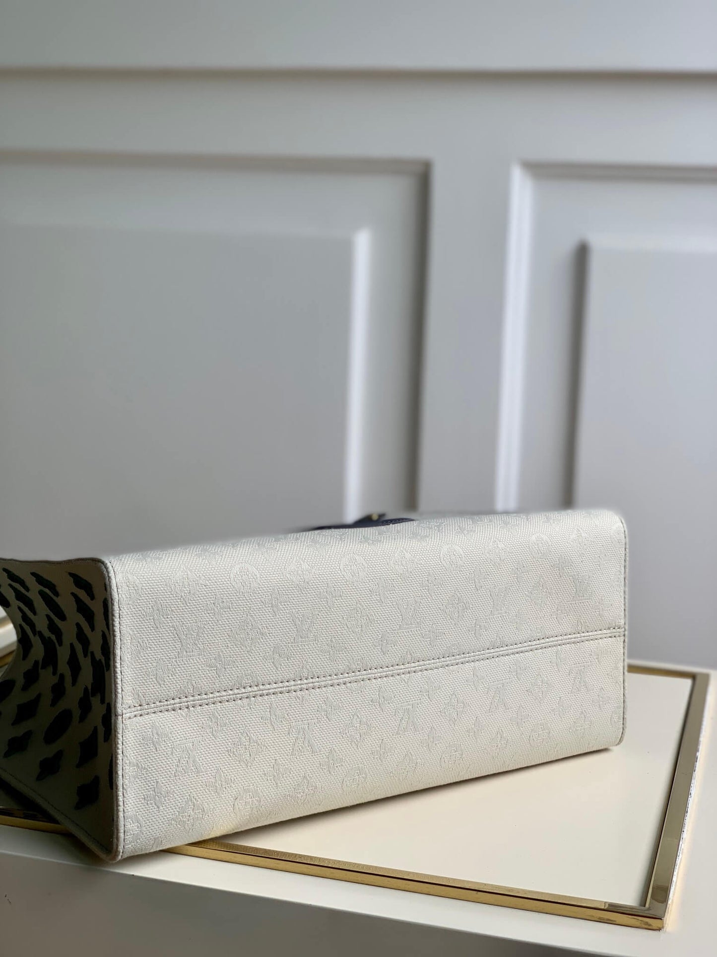 M20815 ONTHEGO TOTE BAG EMBROIDERED AND LEATHER TRIM SMALL 35 BLACK GREEN