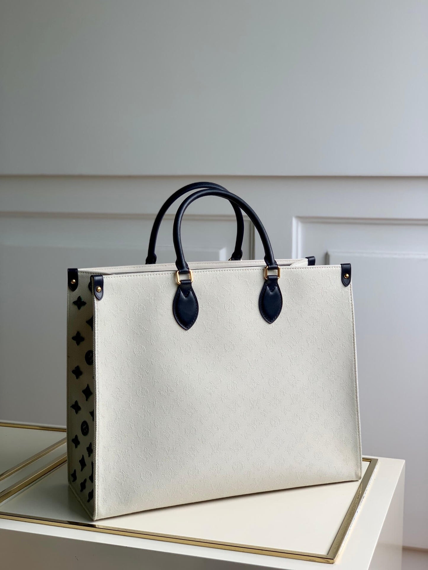 M20815 ONTHEGO TOTE BAG EMBROIDERED AND LEATHER TRIM SMALL 35 BLACK GREEN