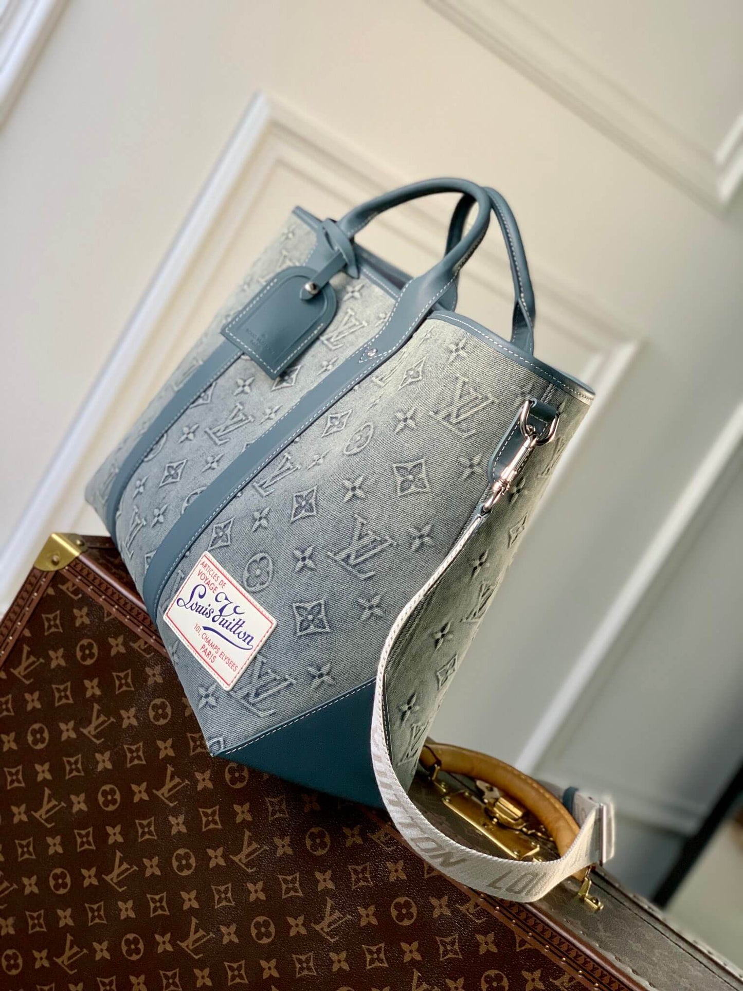 M22537 Weekend Tote NM blue