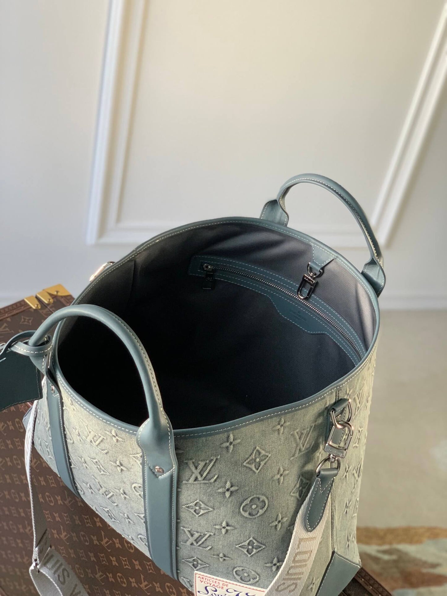 M22537 Weekend Tote NM blue