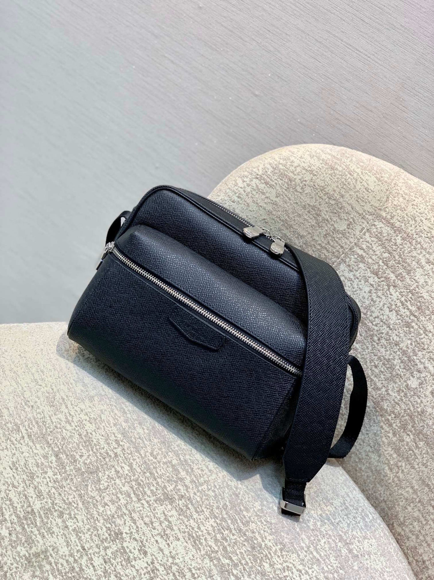 M33435 Outdoor shoulder bag cross body bags calfskin Monogram 26cm Men's bag