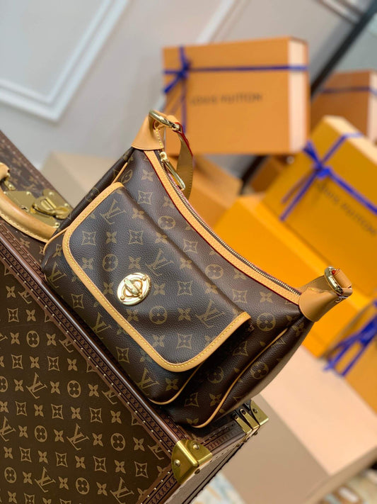 M40077 Monogram Tikal GM Shoulder Bag Brown cross body bags