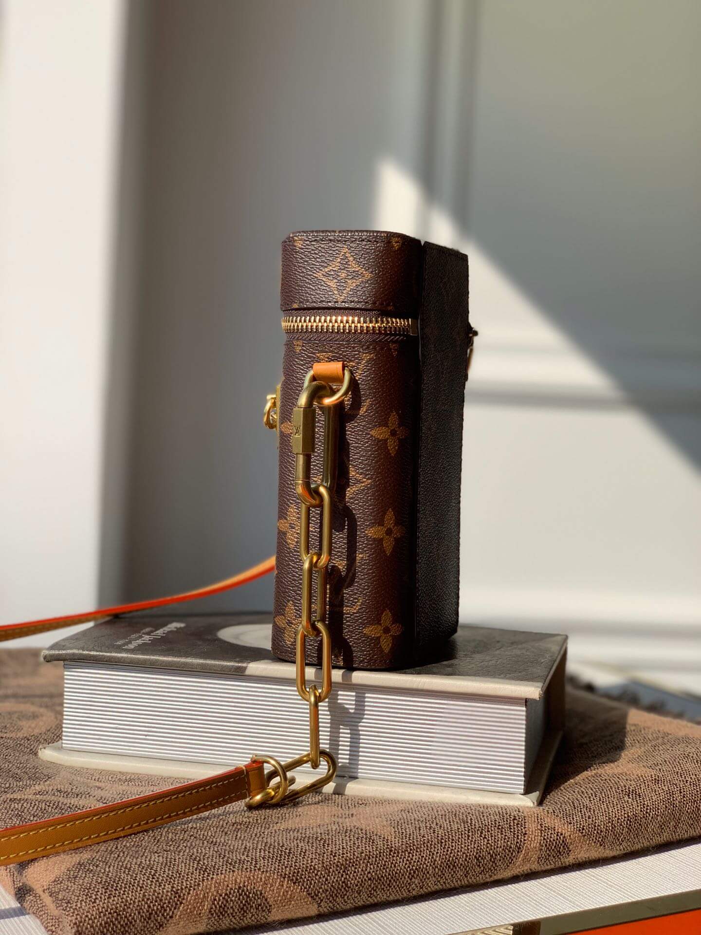 M44914 Vertical Box Trunk brown monogram 16.5cm