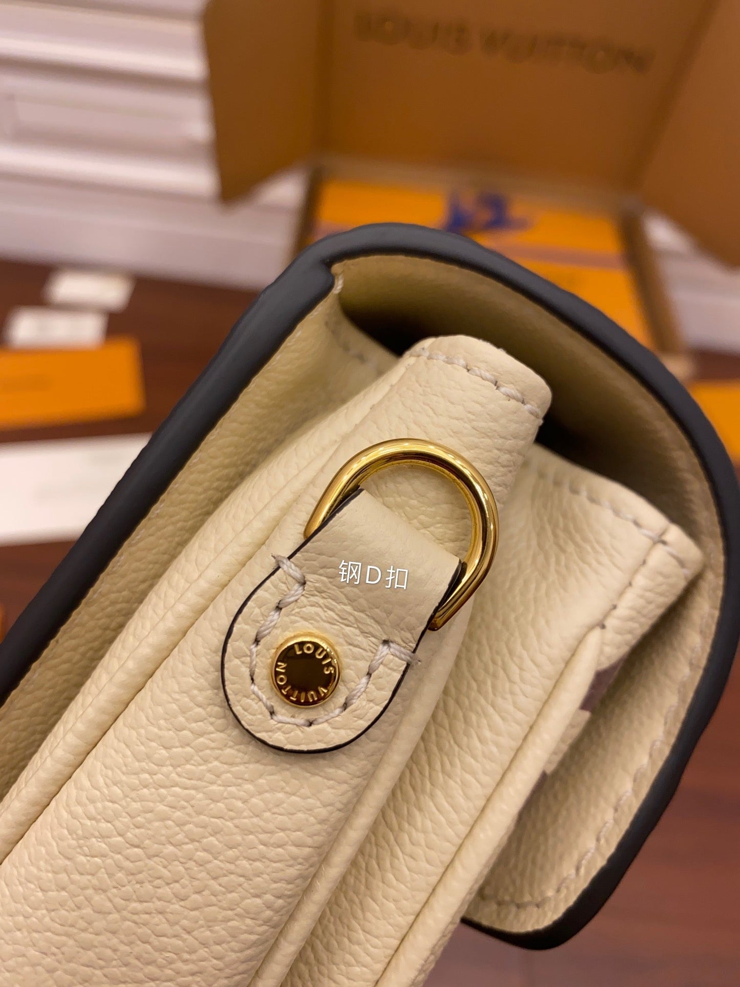 M45596 POCHETTE MÉTIS SHOULDER CROSS BODY BAGS WHITE 25cm