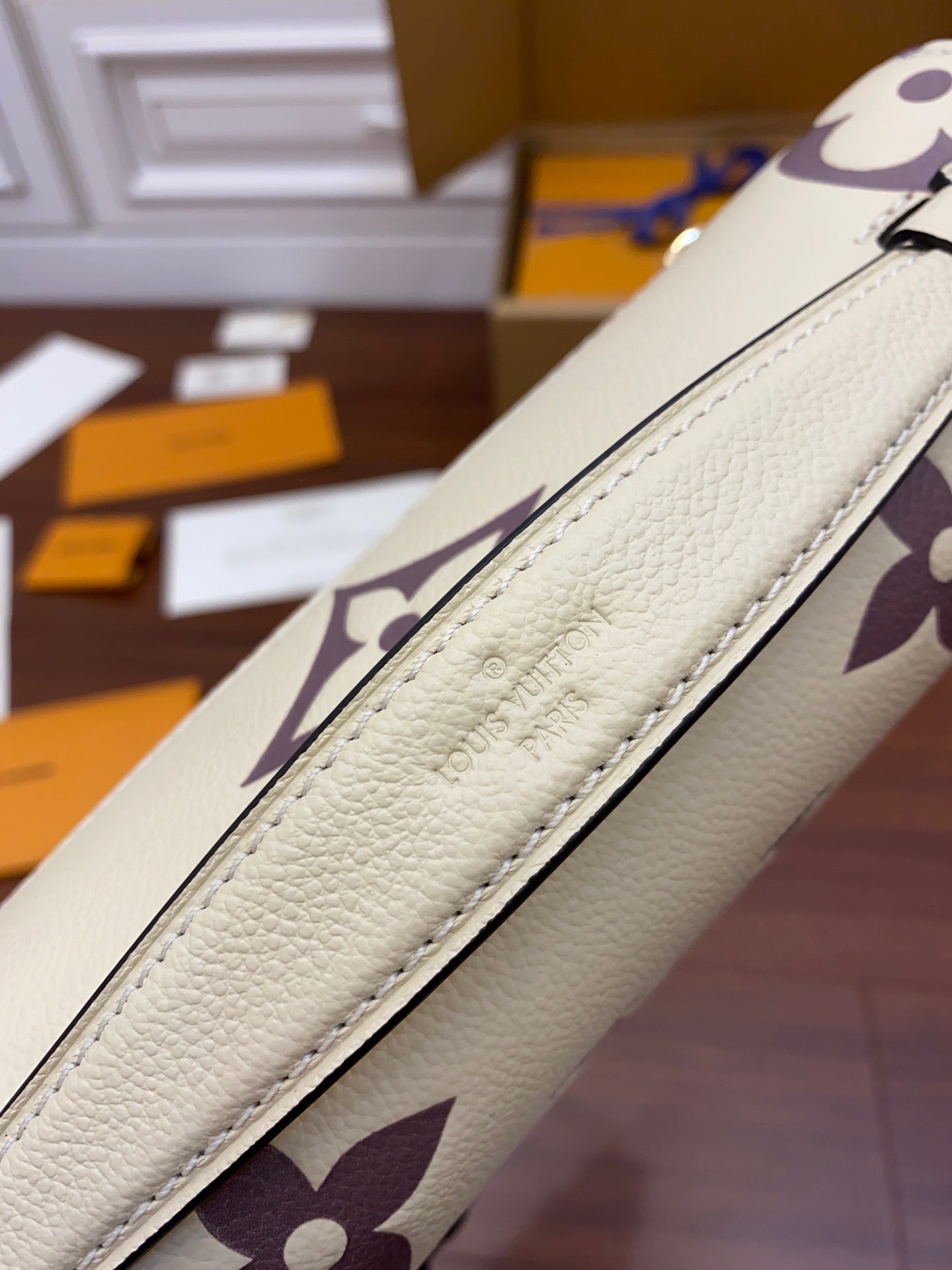 M45596 POCHETTE MÉTIS SHOULDER CROSS BODY BAGS WHITE 25cm