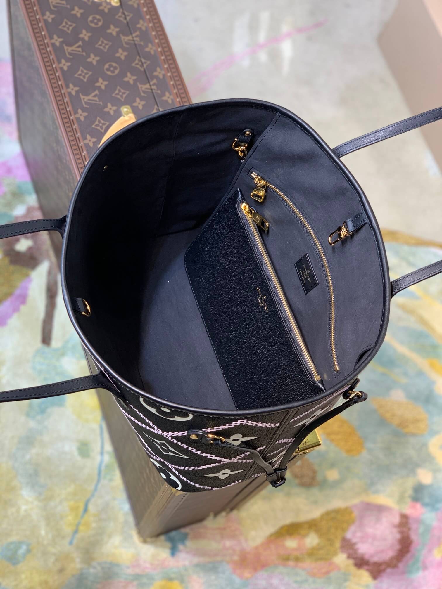 M46040 Neverfull MM Monogram Malletage Empreinte black Tote