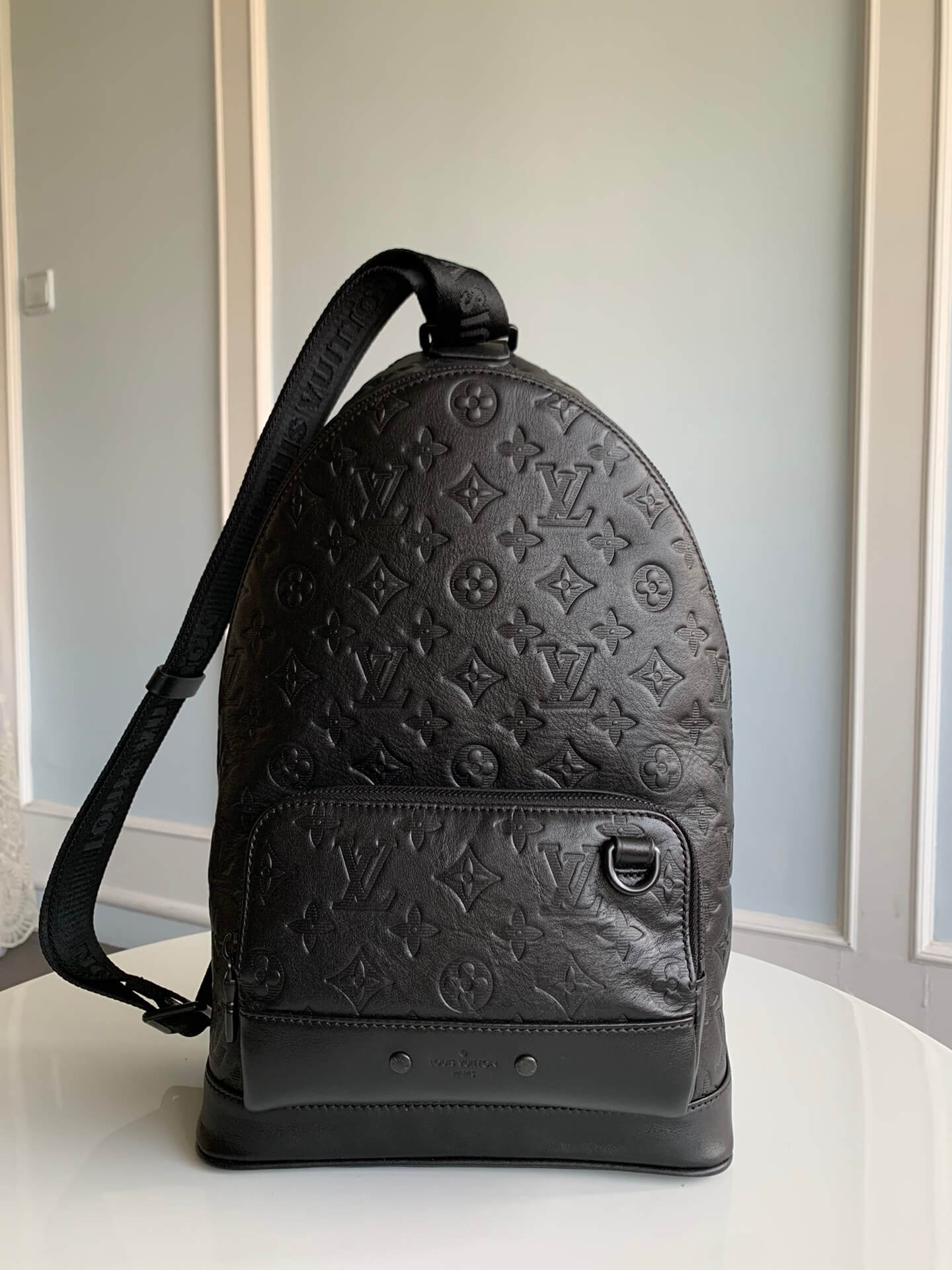 M46107 RACER Monogram Shadow chest bag black calfskin Men's bag bumbag