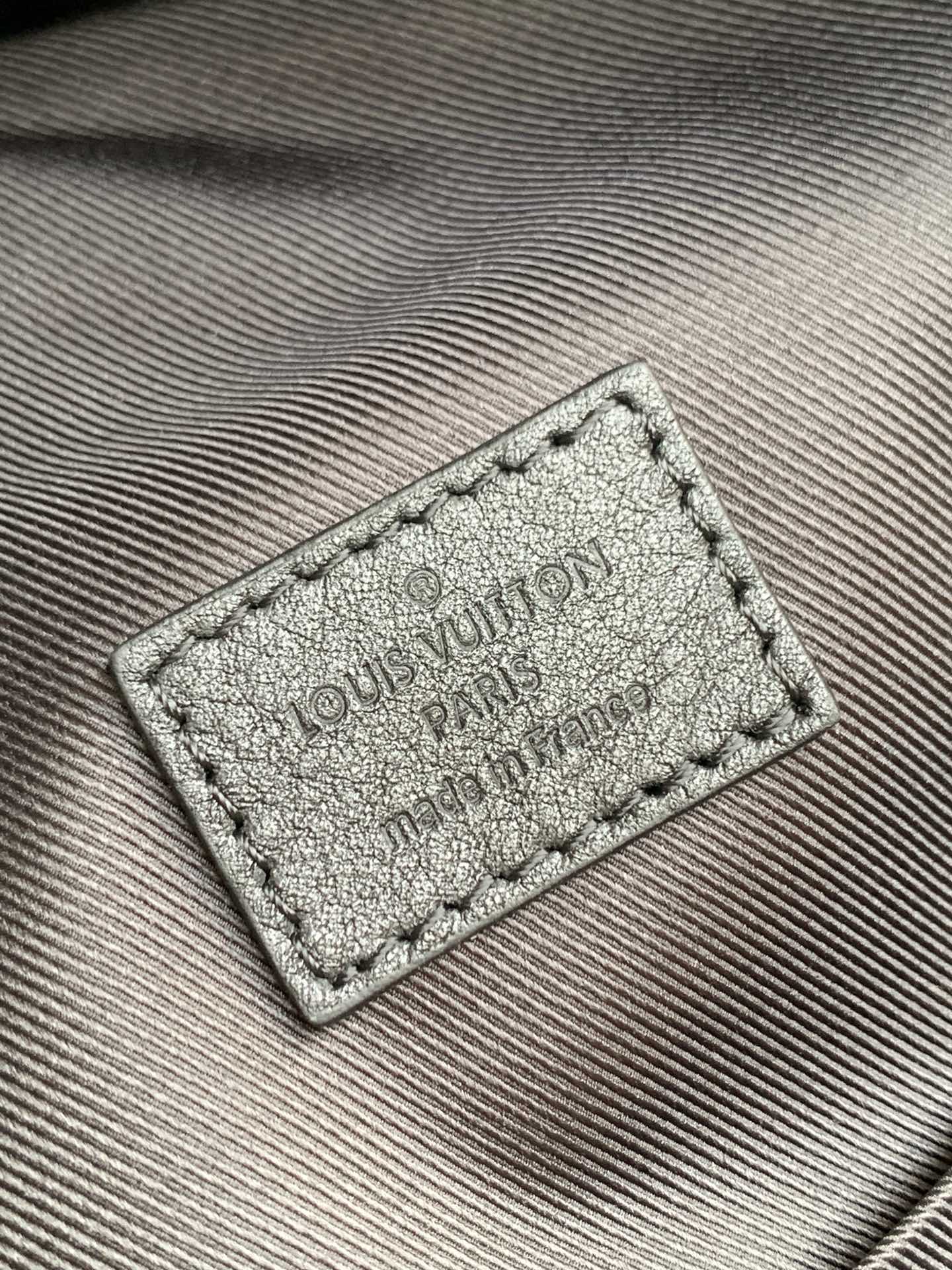 M46107 RACER Monogram Shadow chest bag black calfskin Men's bag bumbag