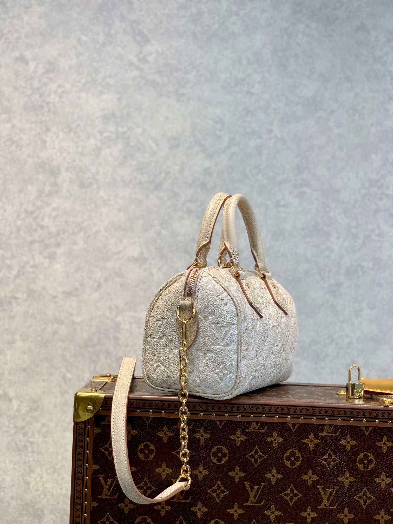 M46163 Handbag shoulder bag cross body bags calfskin dirty white Embossing