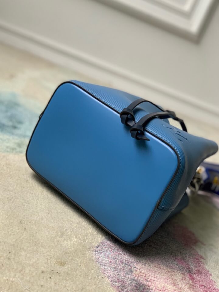 M57706 NÉONOÉ BB bucket bag blue