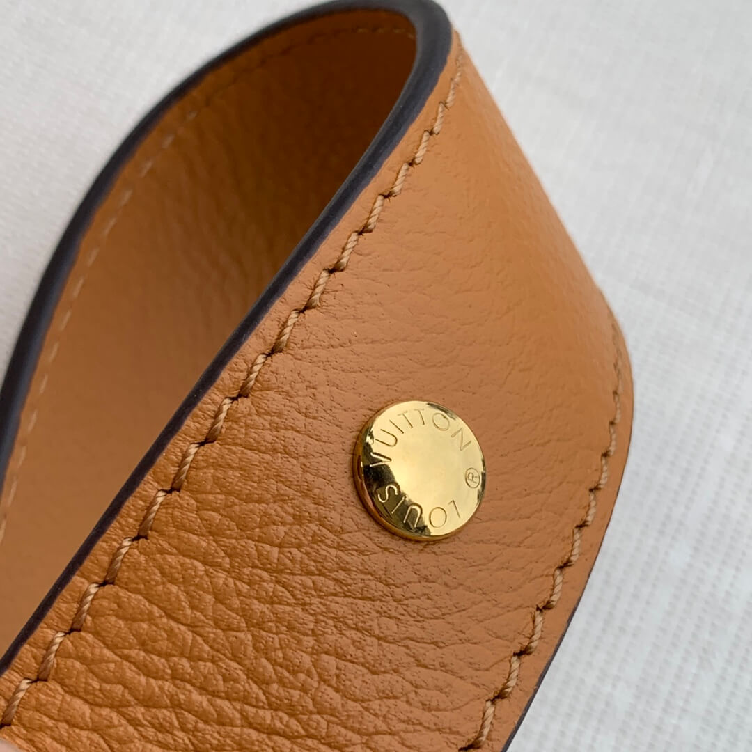 M57800 LOCKME BUCKET messenger bucket bag Handbag shoulder bag yellow Lambskin