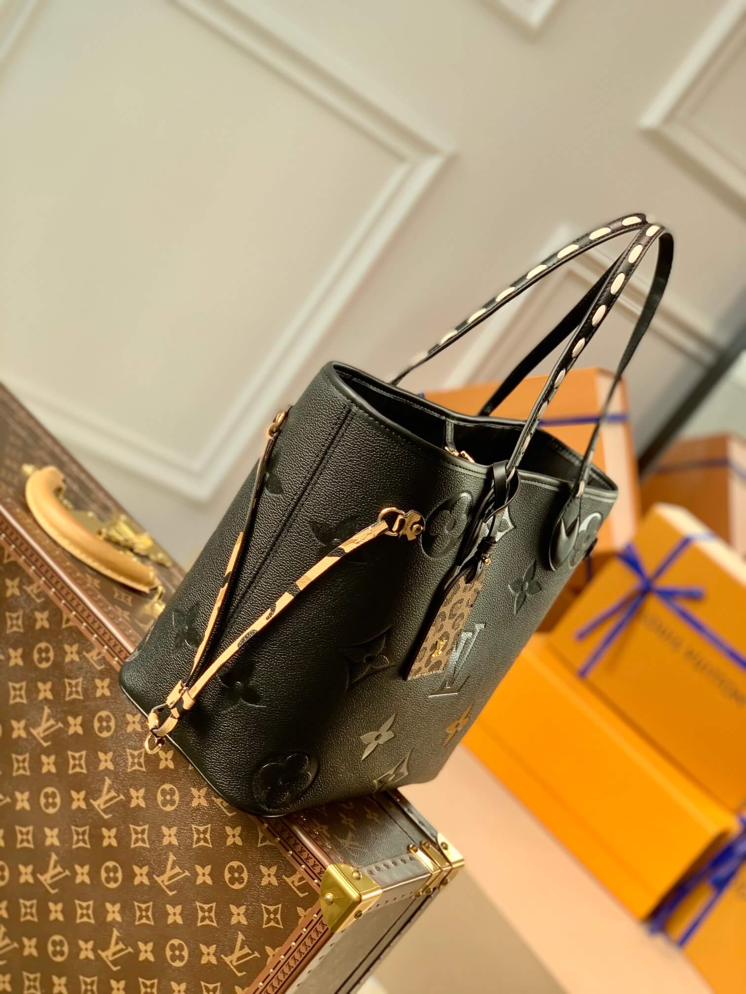 M58525 neverfull Monogram Empreinte Handbag black calfskin