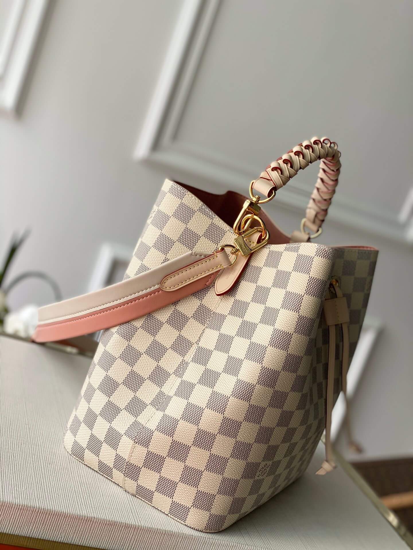 N40344 Neonoe BB Damier Azur bucket bag white real leather trim