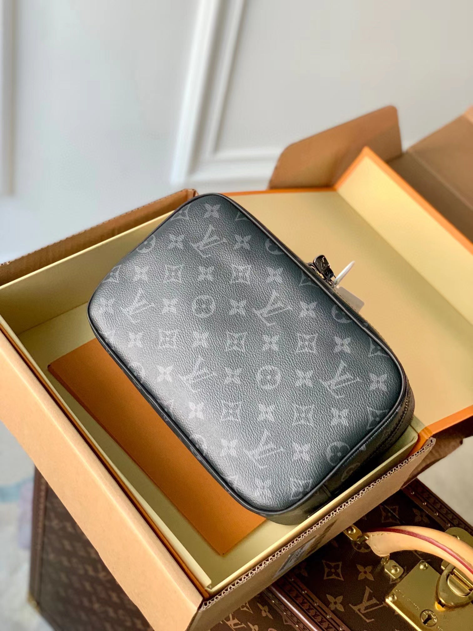 M43383 TOILET POUCH GM monogram black 24cm