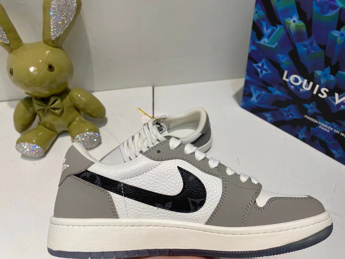 Luxury Shoes - LU-V - 1088