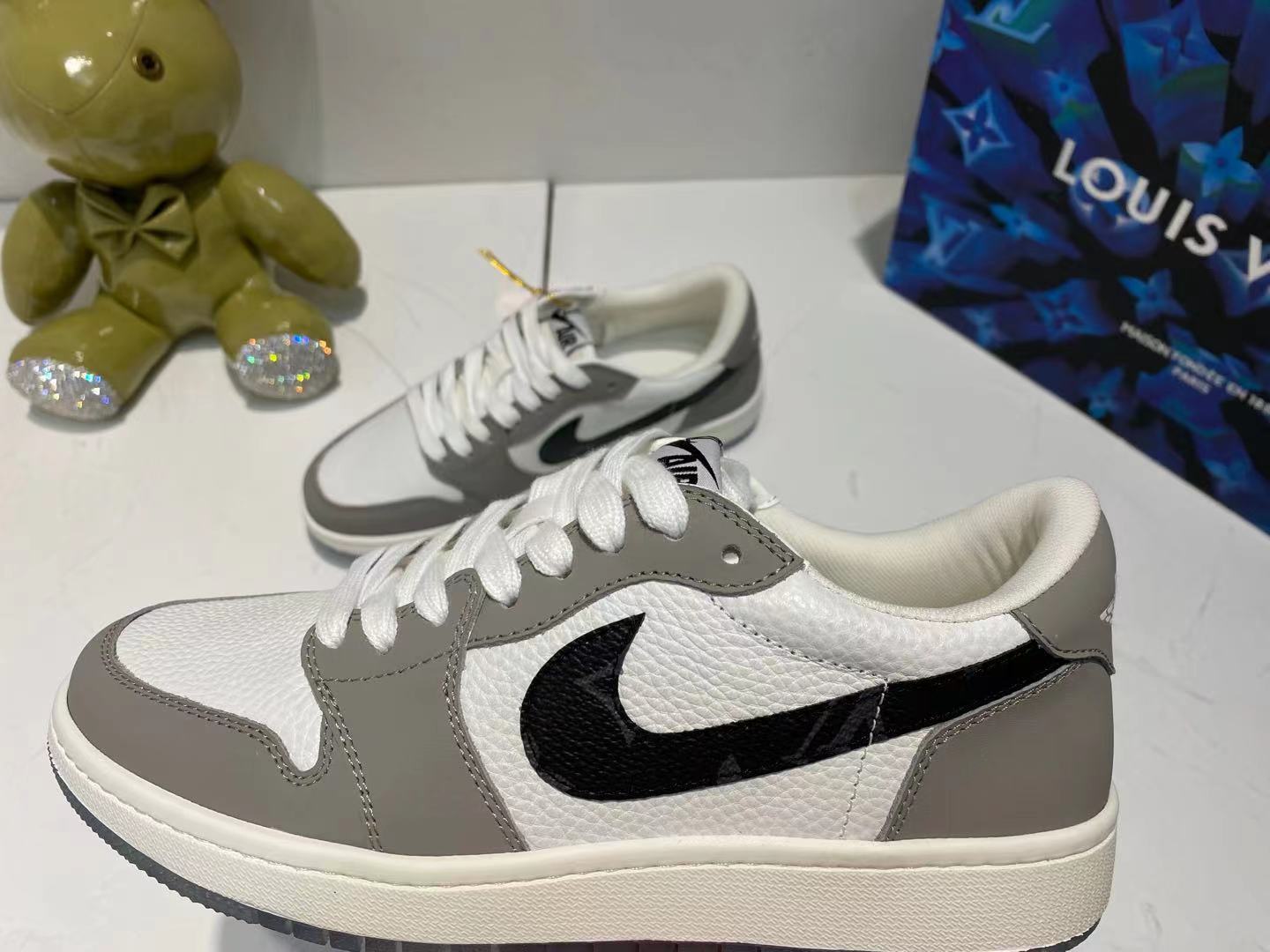 Luxury Shoes - LU-V - 1088