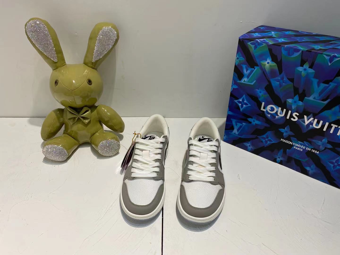 Luxury Shoes - LU-V - 1088