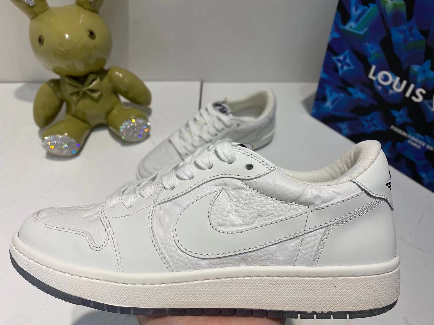 Luxury Shoes - LU-V - 1087