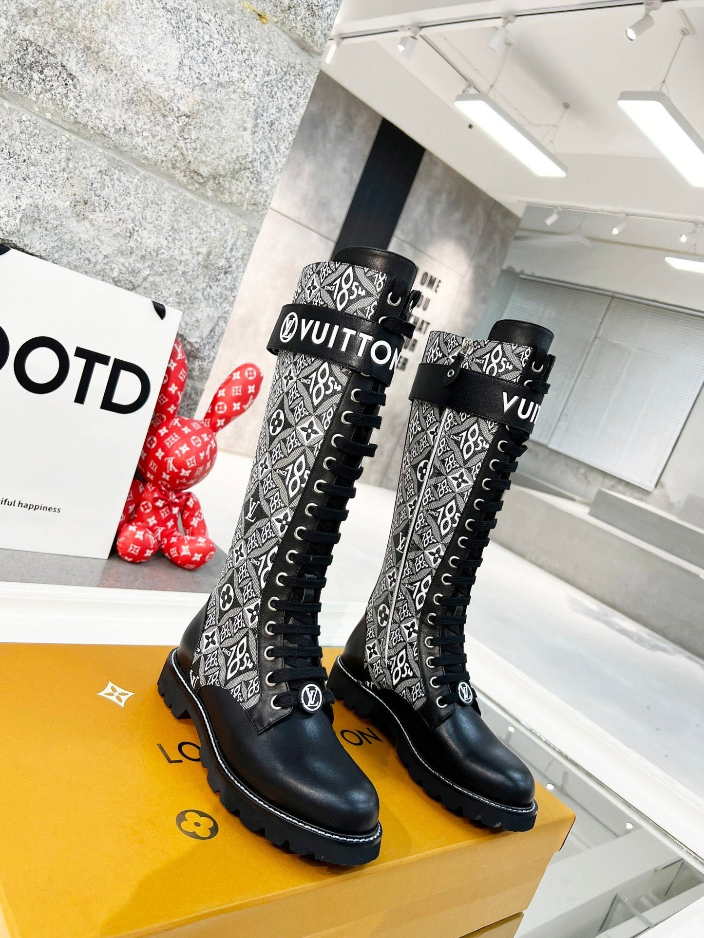 Luxury Shoes - LU-V - 489