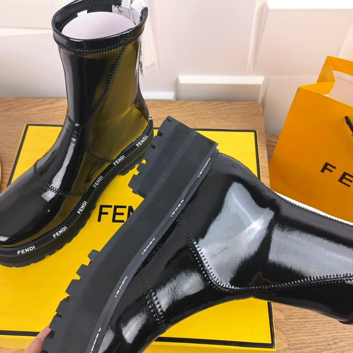 Luxury Shoes - FED - 702