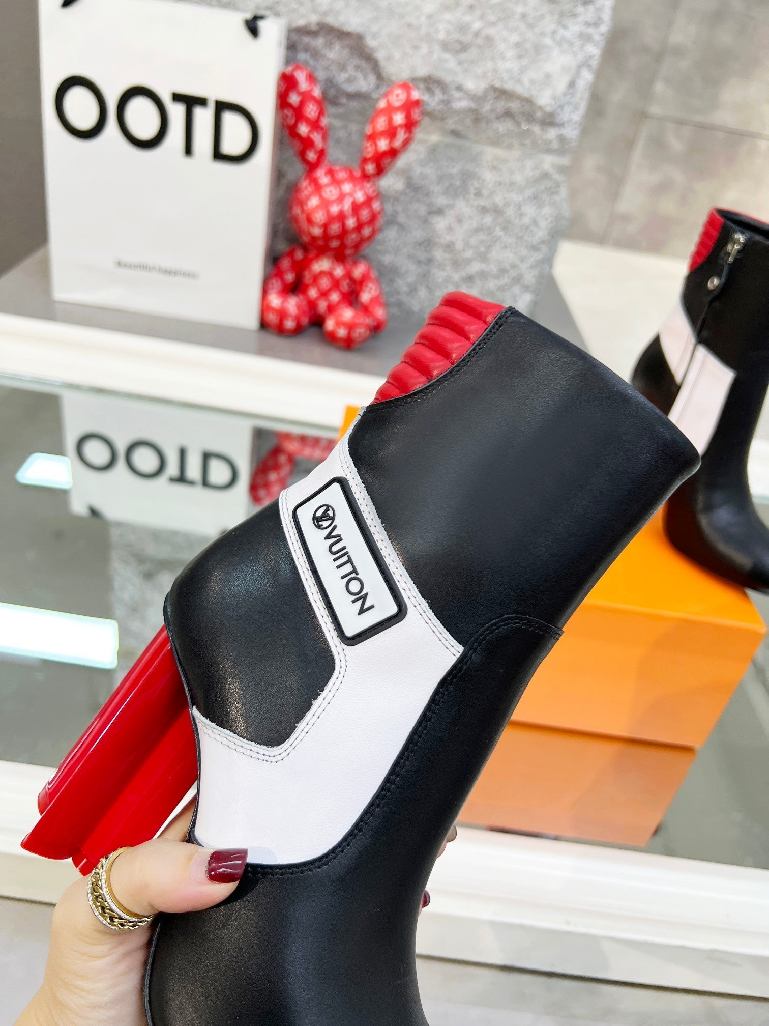 Luxury Shoes - LU-V - 510