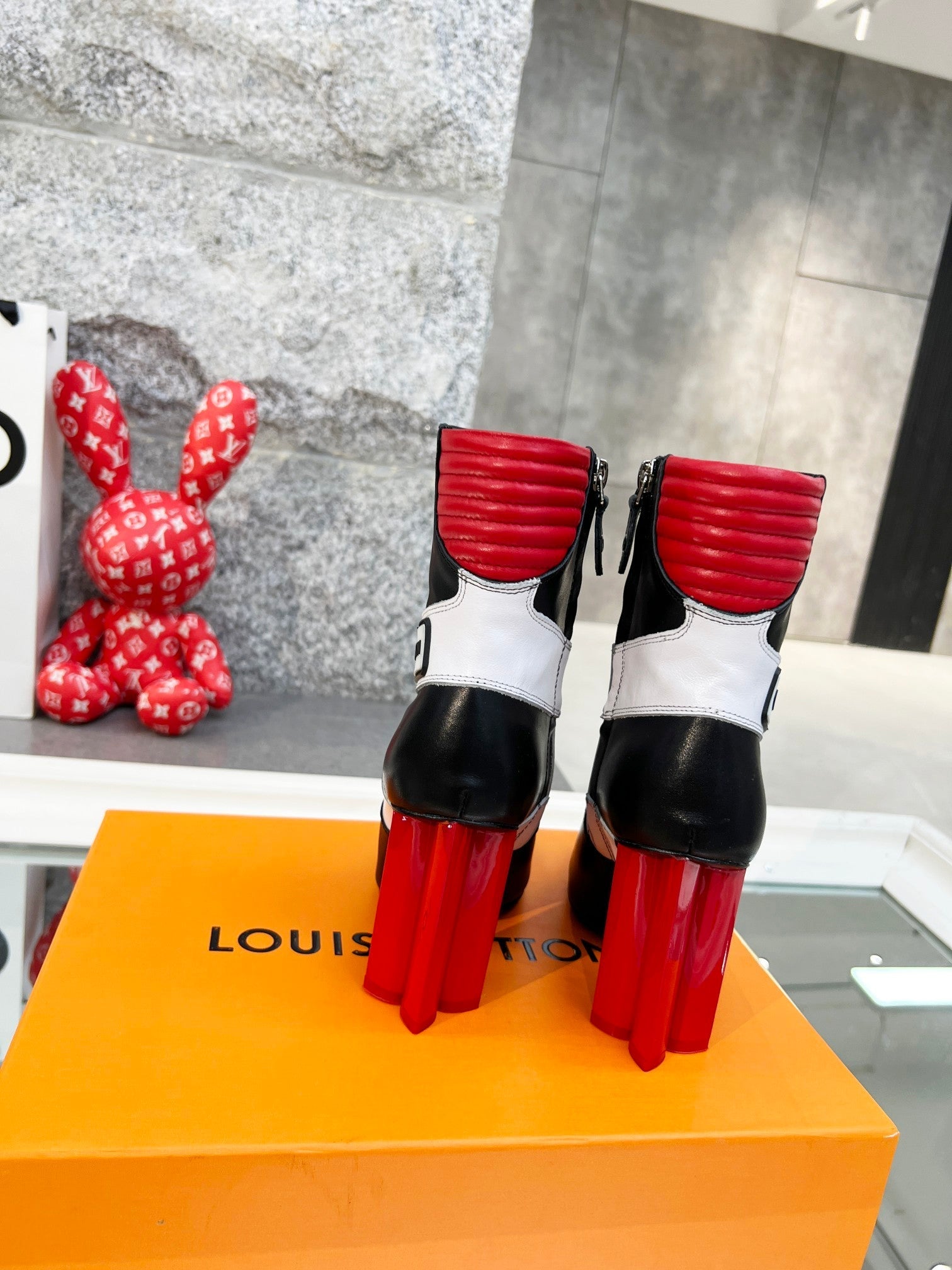 Luxury Shoes - LU-V - 510