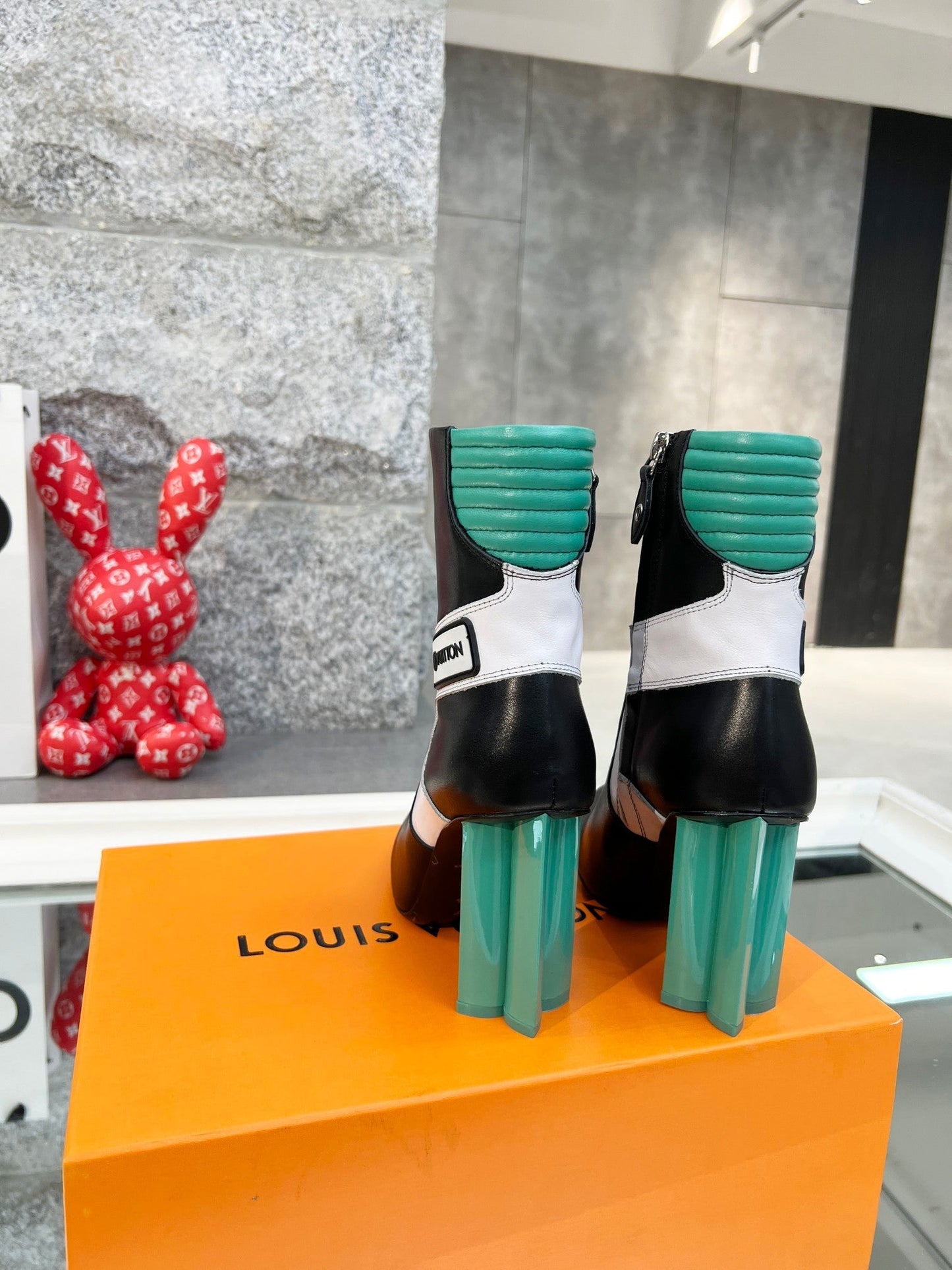 Luxury Shoes - LU-V - 509