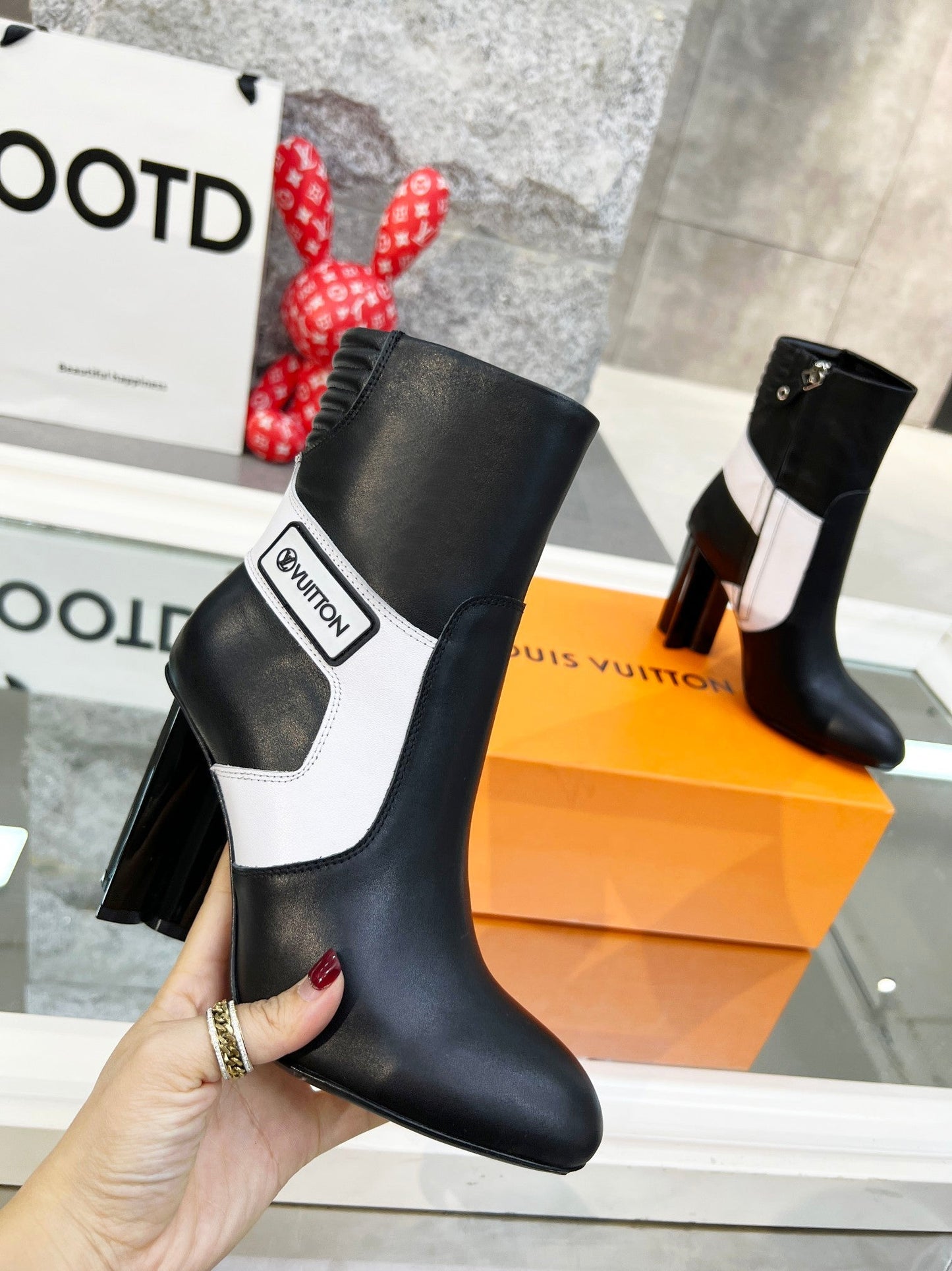 Luxury Shoes - LU-V - 511