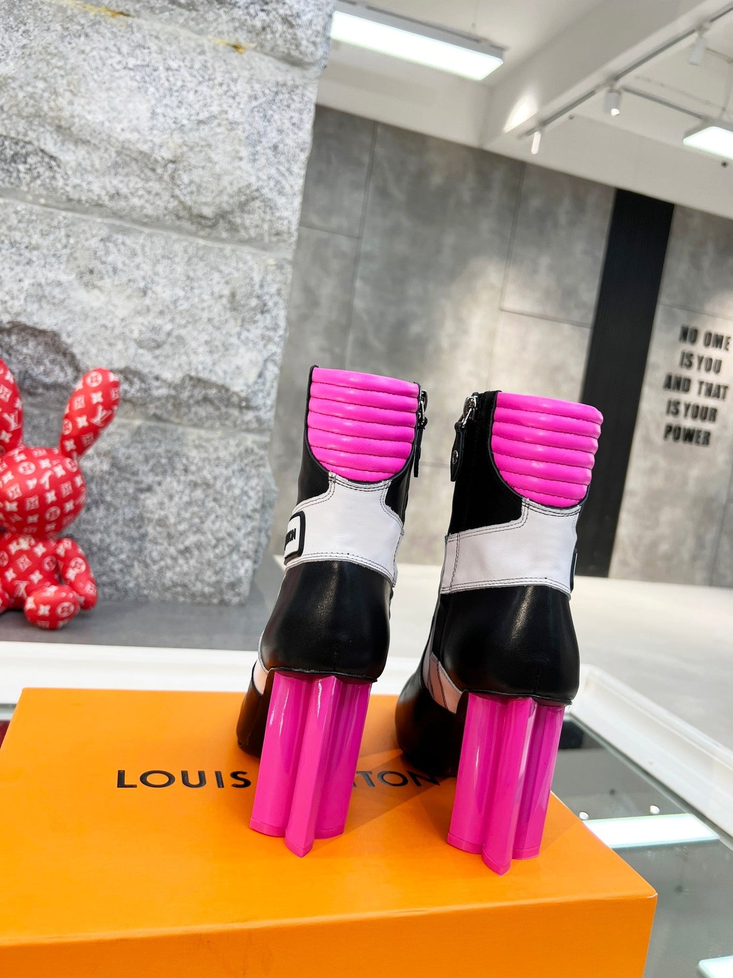 Luxury Shoes - LU-V - 507