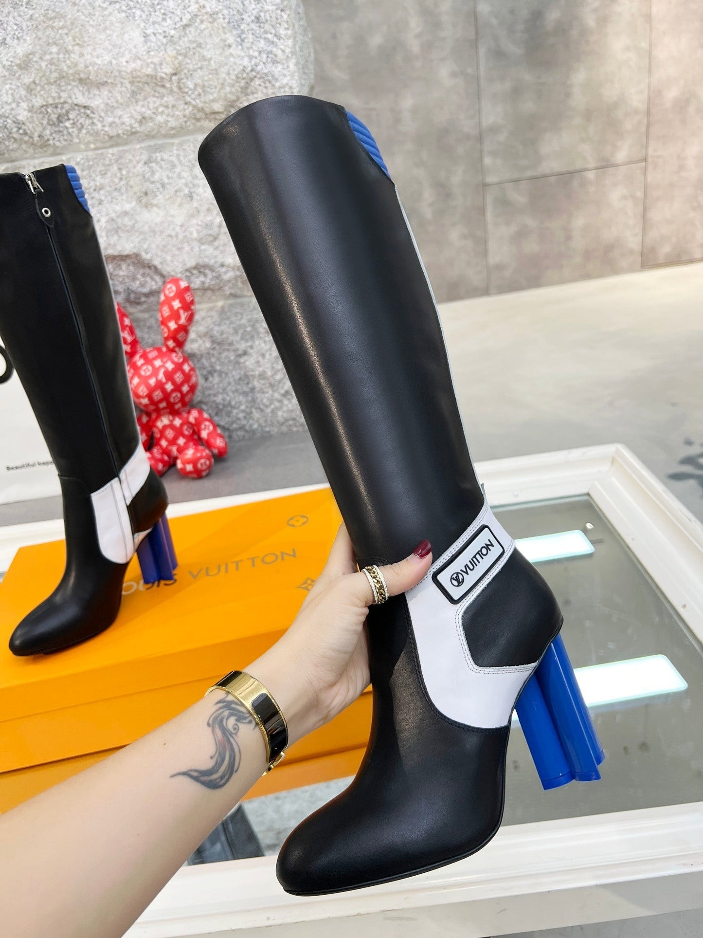 Luxury Shoes - LU-V - 506