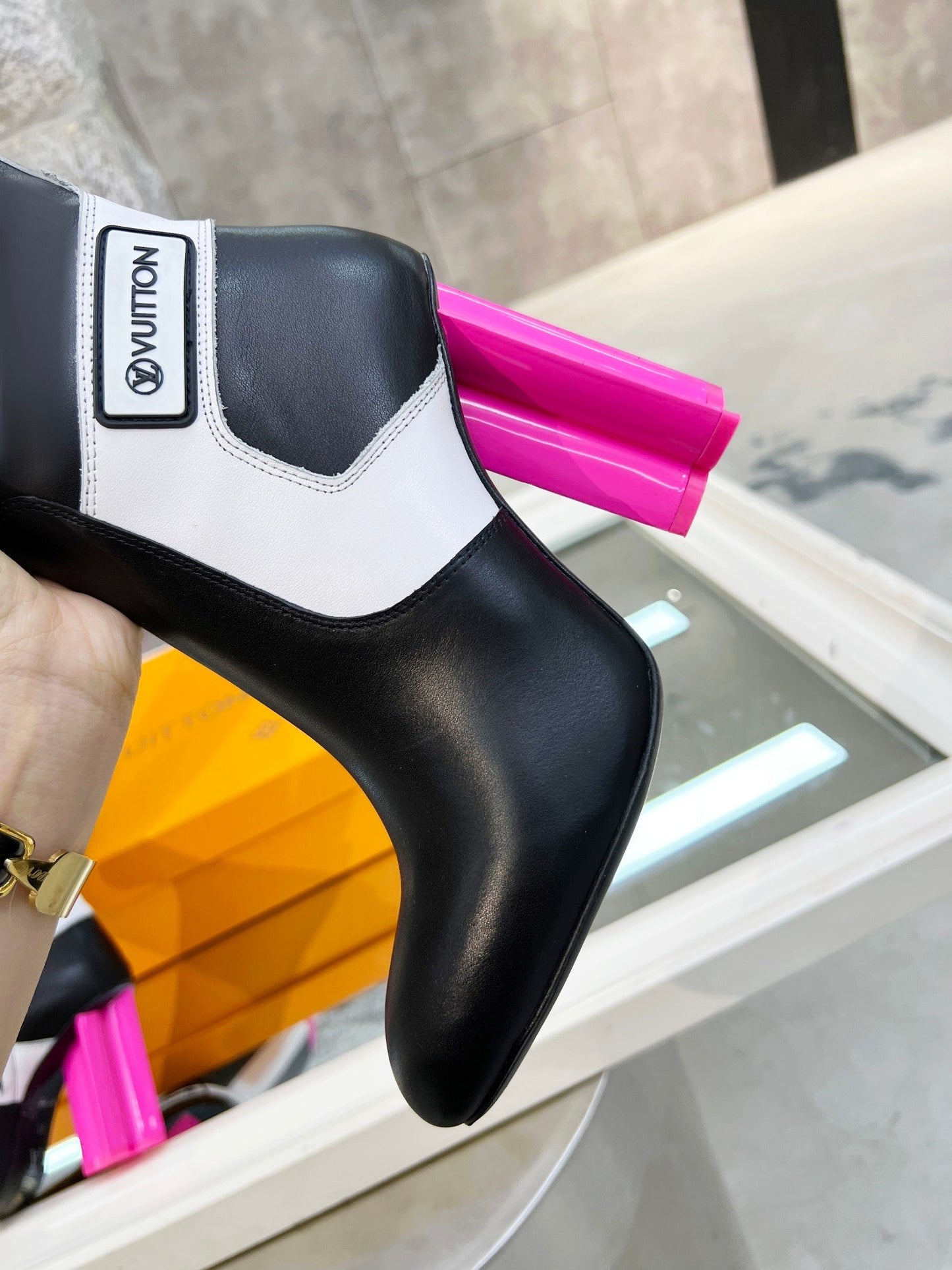 Luxury Shoes - LU-V - 504