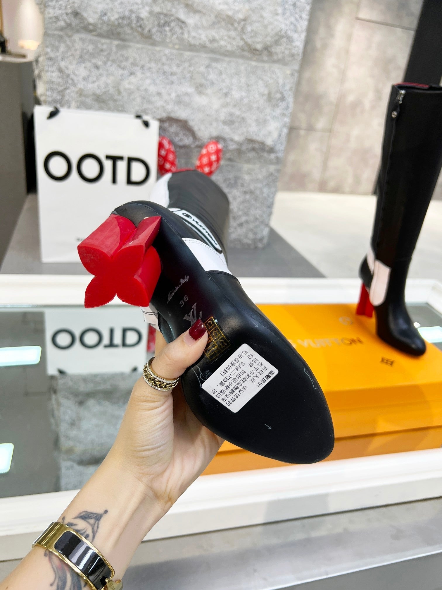 Luxury Shoes - LU-V - 503