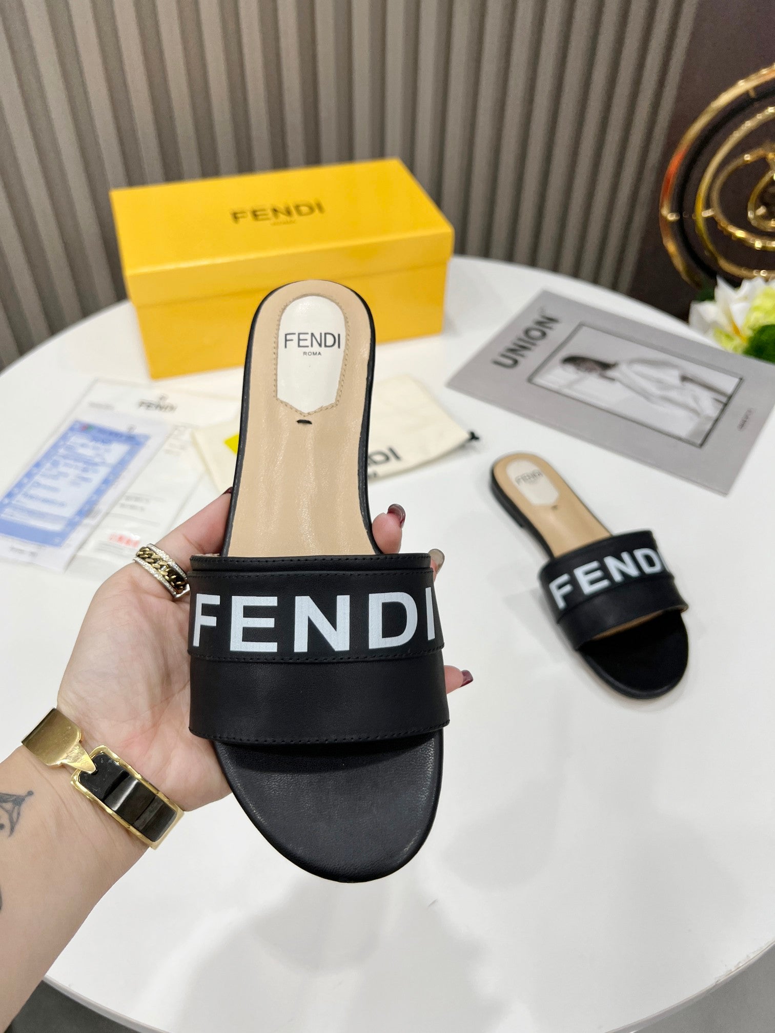 Luxury Shoes - FED - 644