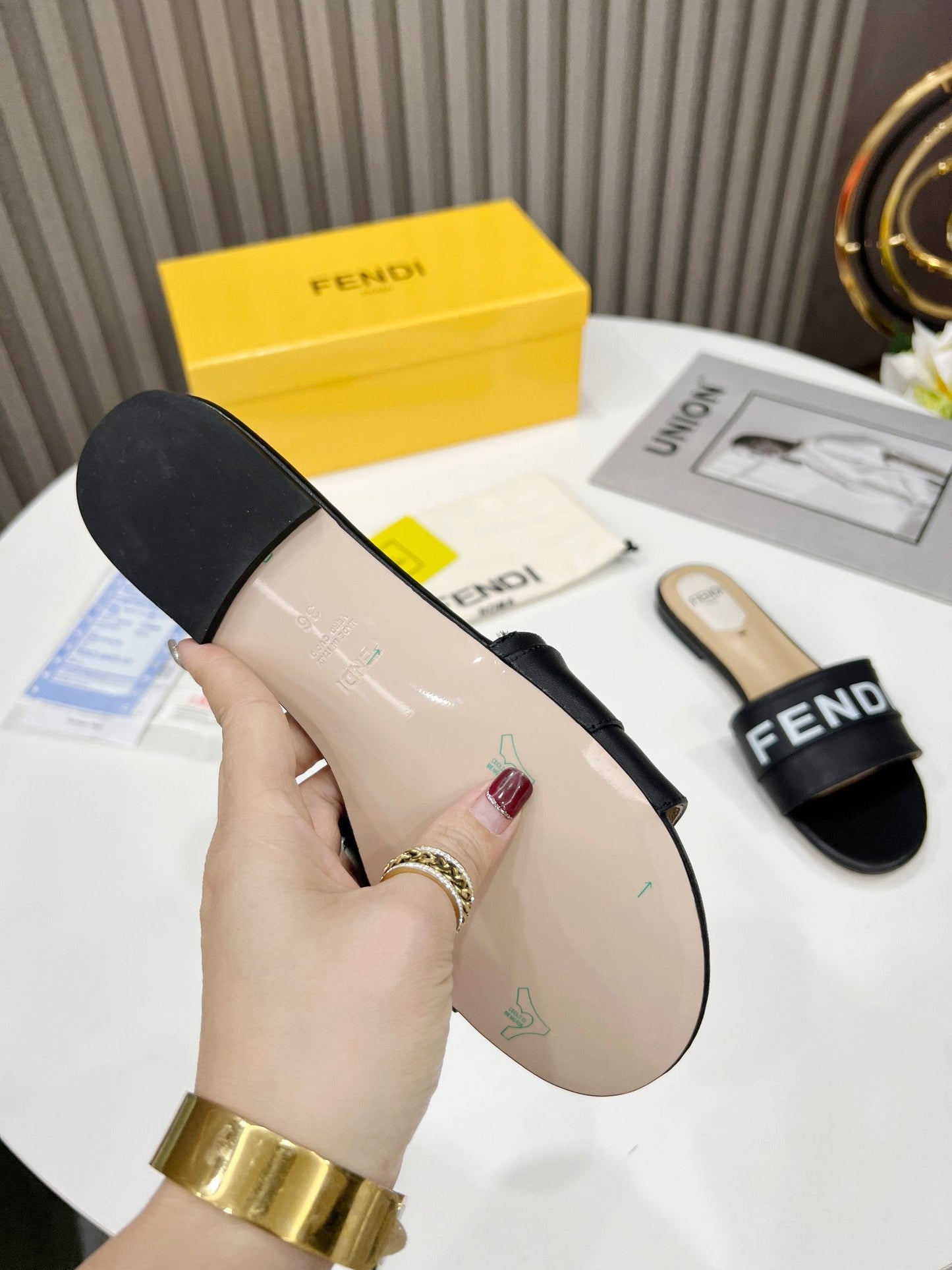 Luxury Shoes - FED - 644