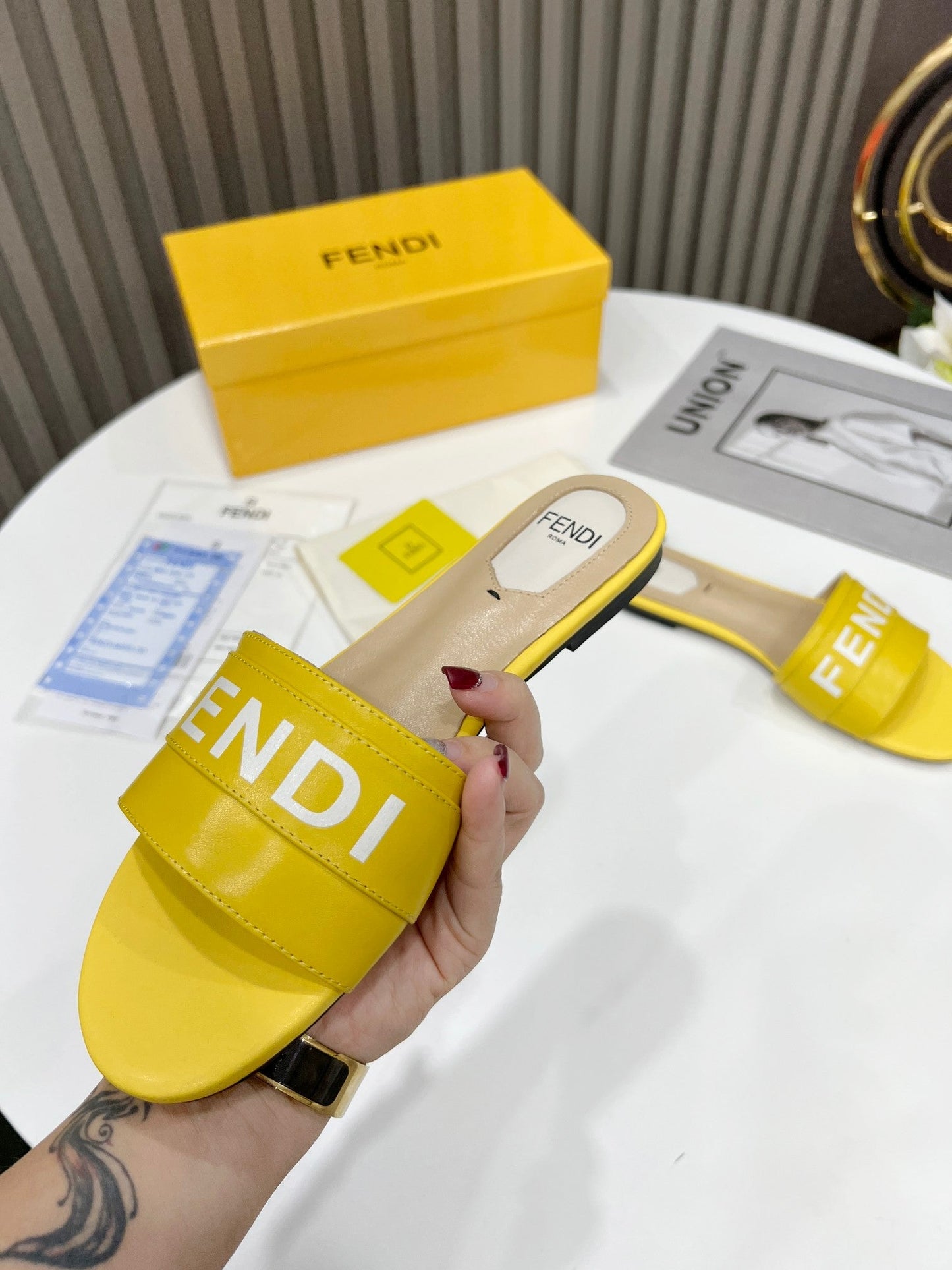 Luxury Shoes - FED - 648