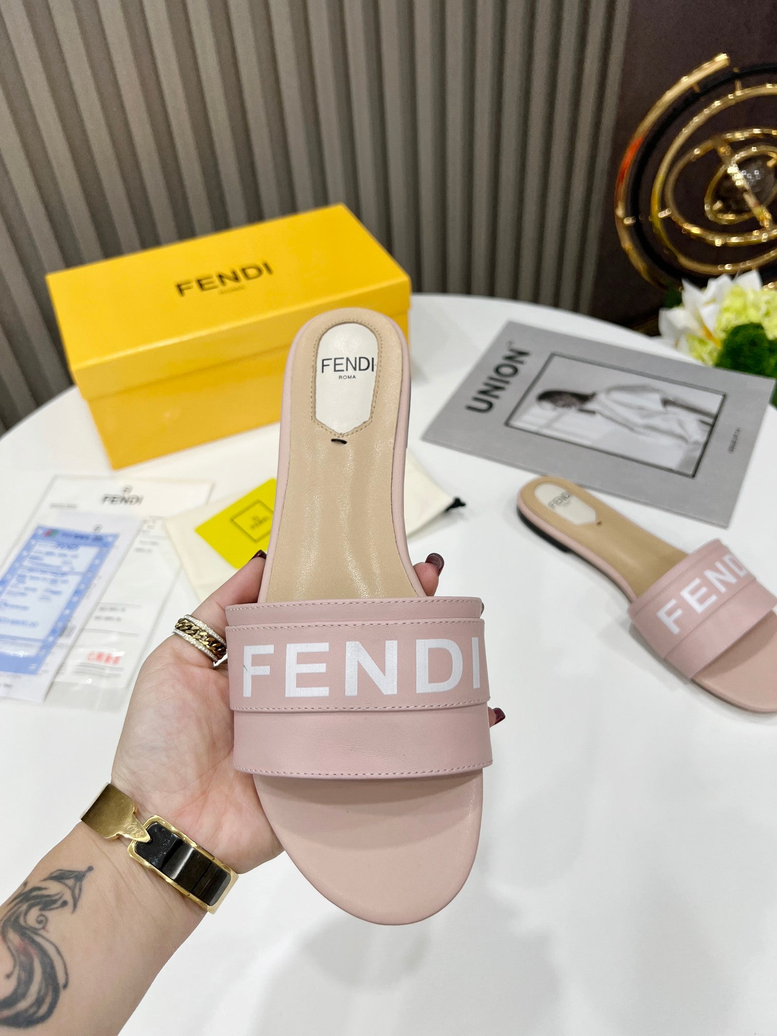 Luxury Shoes - FED - 643