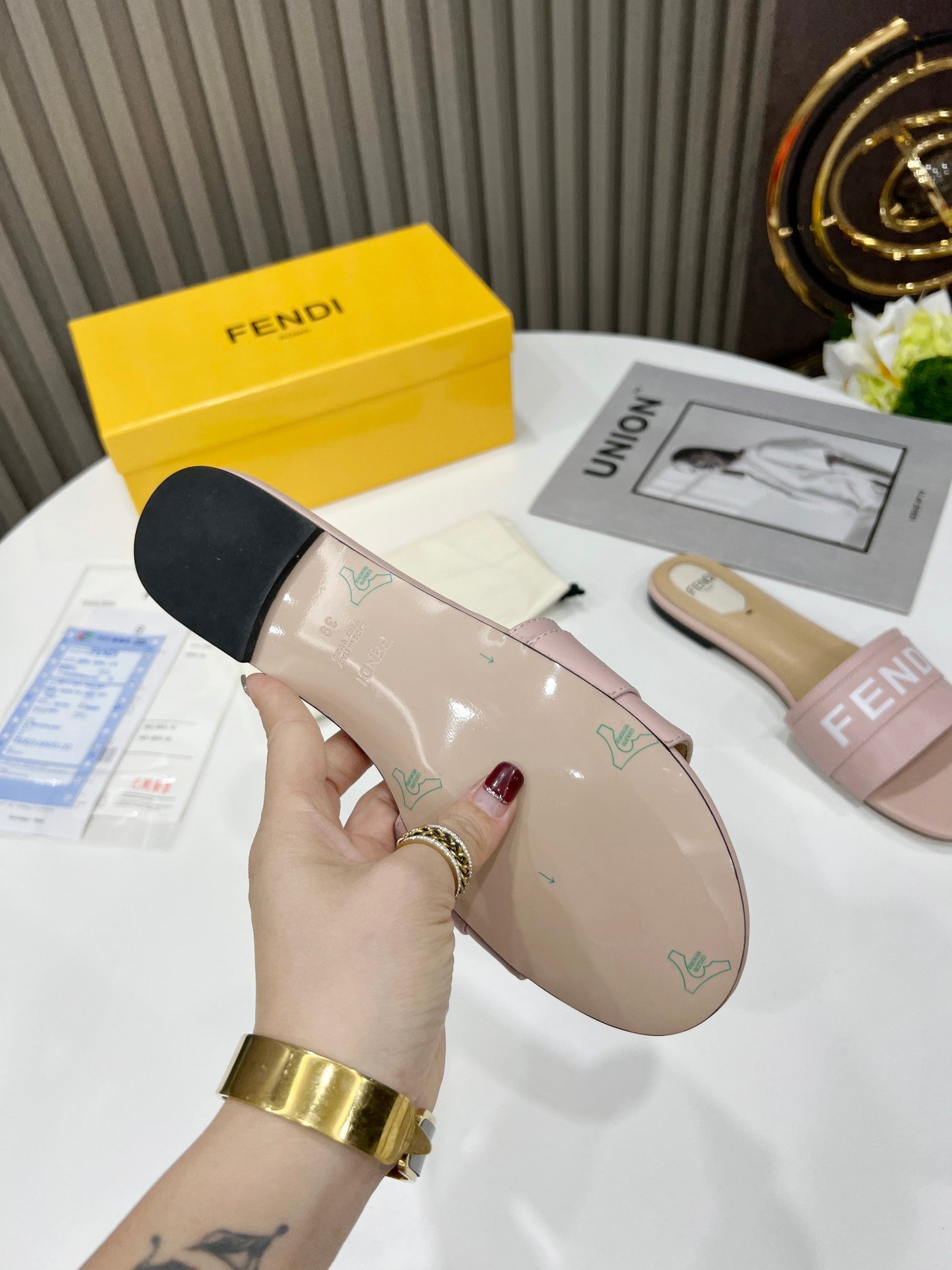 Luxury Shoes - FED - 643