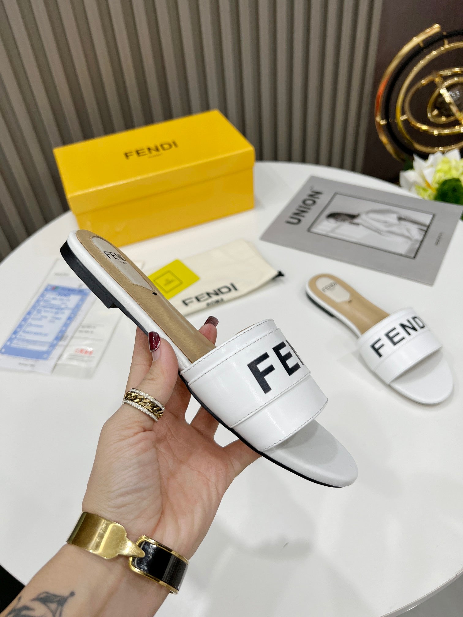 Luxury Shoes - FED - 642