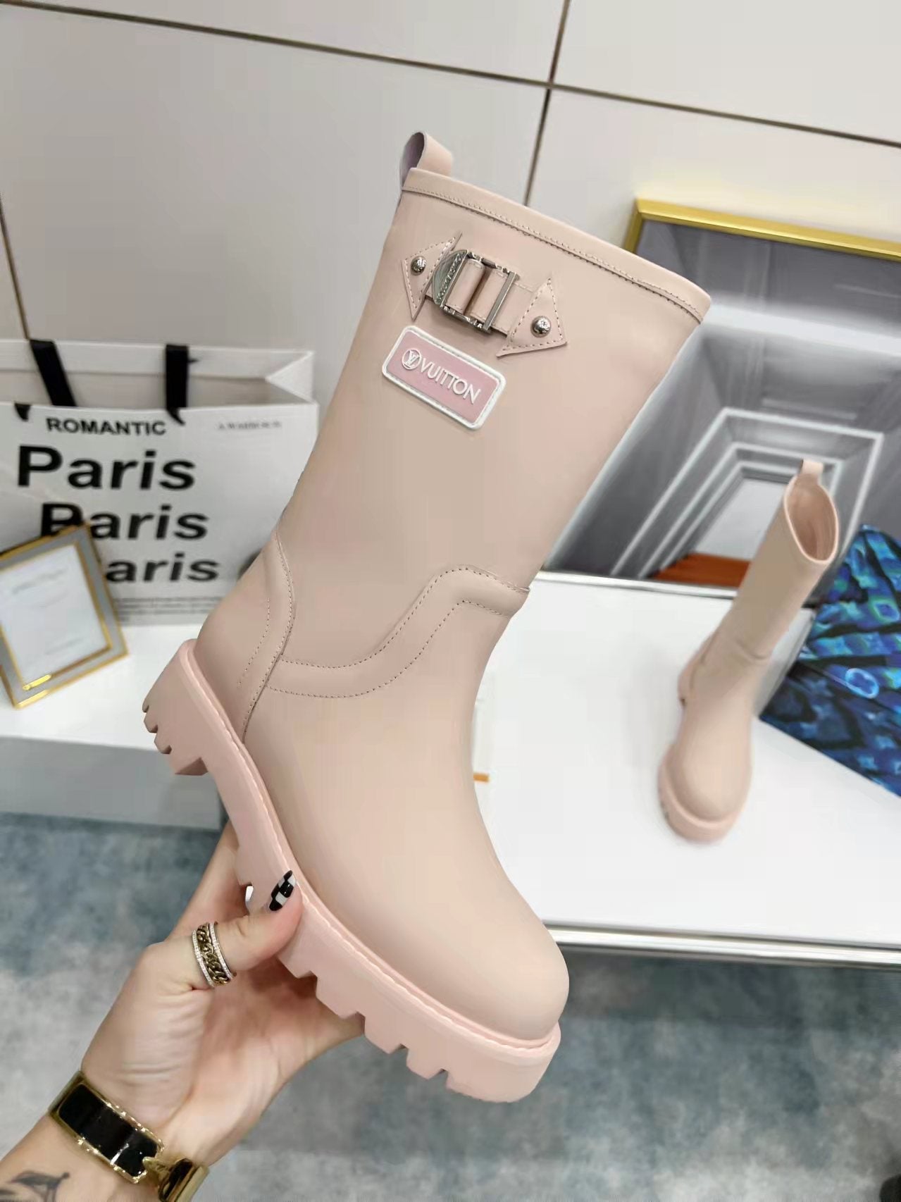 Luxury Shoes - LU-V - 625